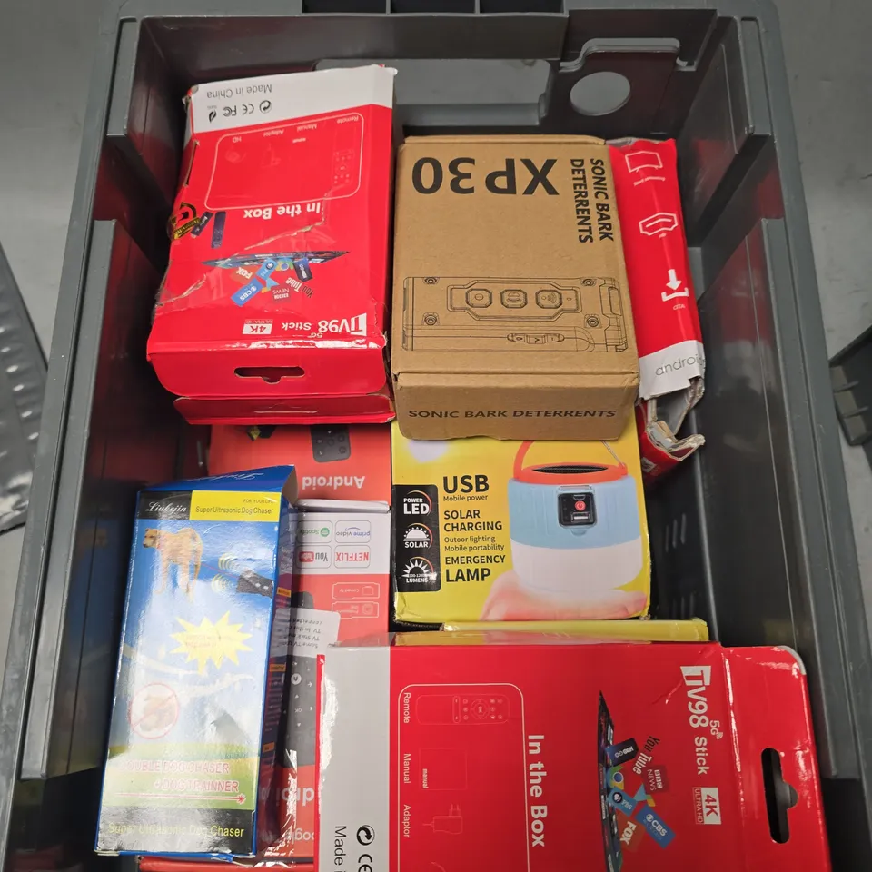 APPROXIMATELY 10 ASSORTED ELECTRICAL PRODUCTS TO INCLUDE SOLAR EMERGENCY LIGHT, ANDROID TV STICK, BARK DETERRENT ETC 