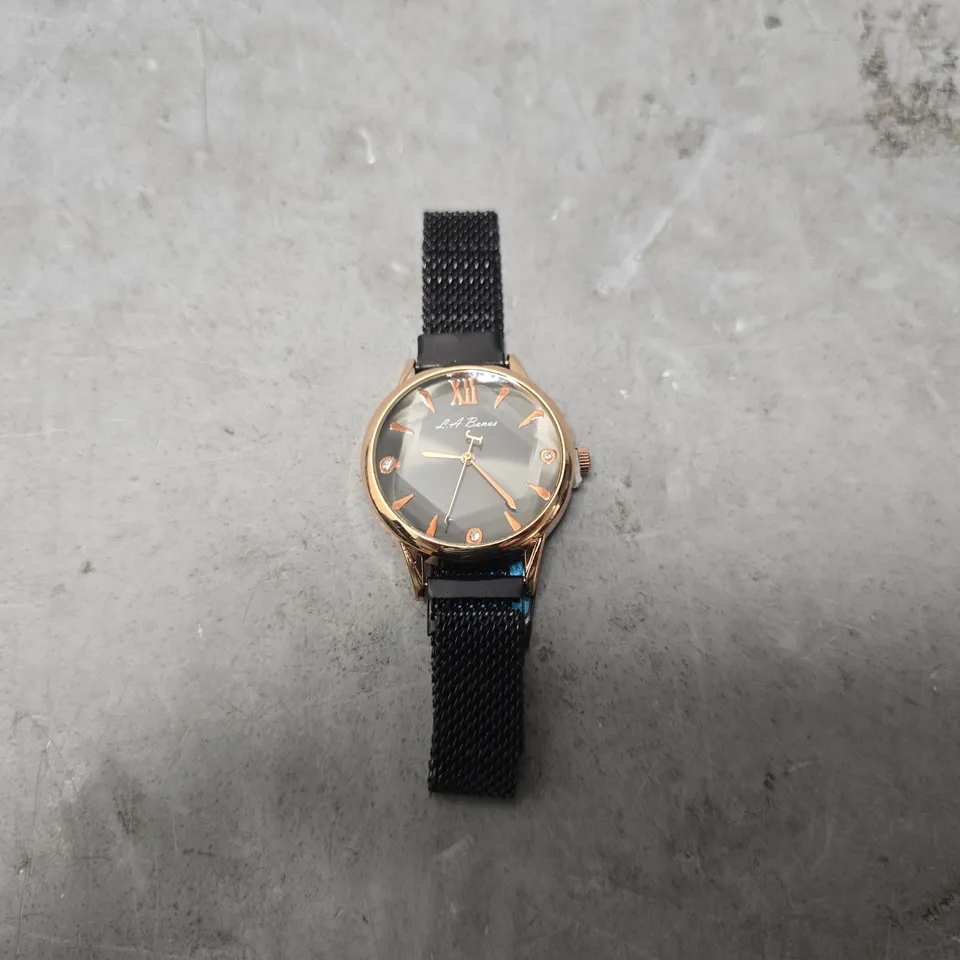 LADIES LA BANUS WATCH – 12 HOUR CLOCK - METAL STRAP WITH MAGNETIC CLASP