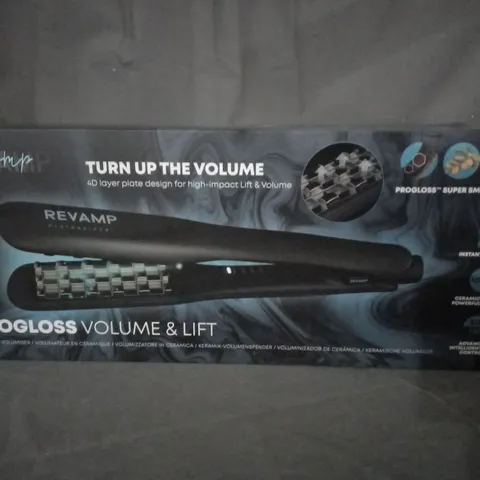 BOXED REVAMP PROGLOSS VOLUME&LIFT
