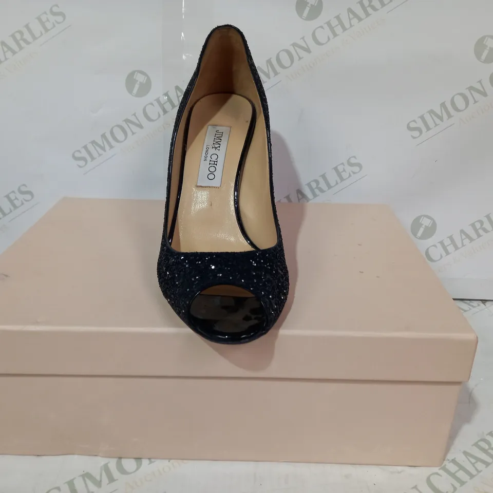 BOXED PAIR OF JIMMY CHOO COARSE GLITTER HIGH HEELS IN BLACK EU SIZE 39
