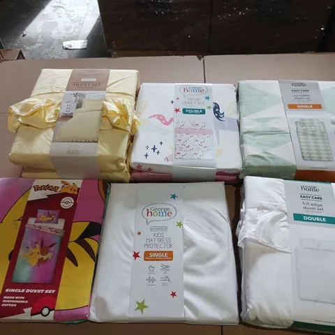 BOX OF APPROXIMATELY 15 ASSORTED BEDDING AND SOFT FURNISHING ITEMS TO INCLUDE - DUVET SETS, AND MATTRESS PROTECTOR ETC.