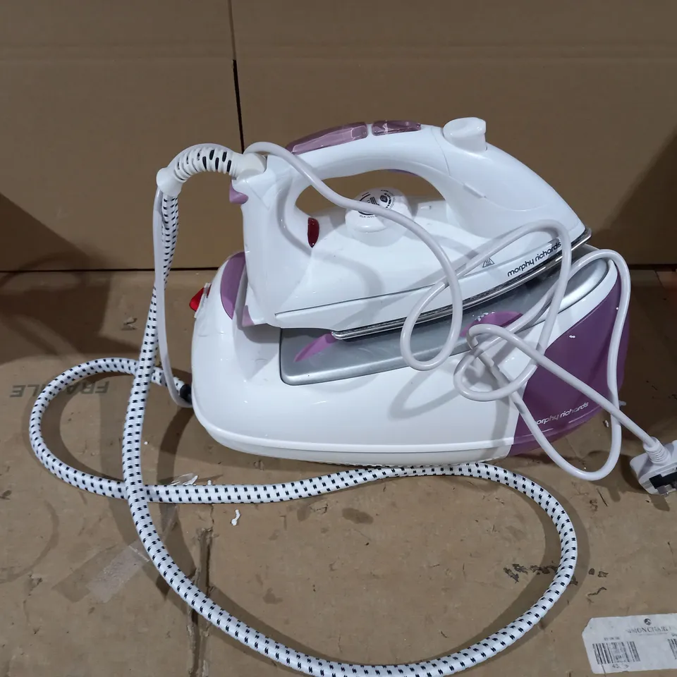 MORPHY RICHARDS JET STEAM GENERATOR IRON 333020 PINK/WHITE