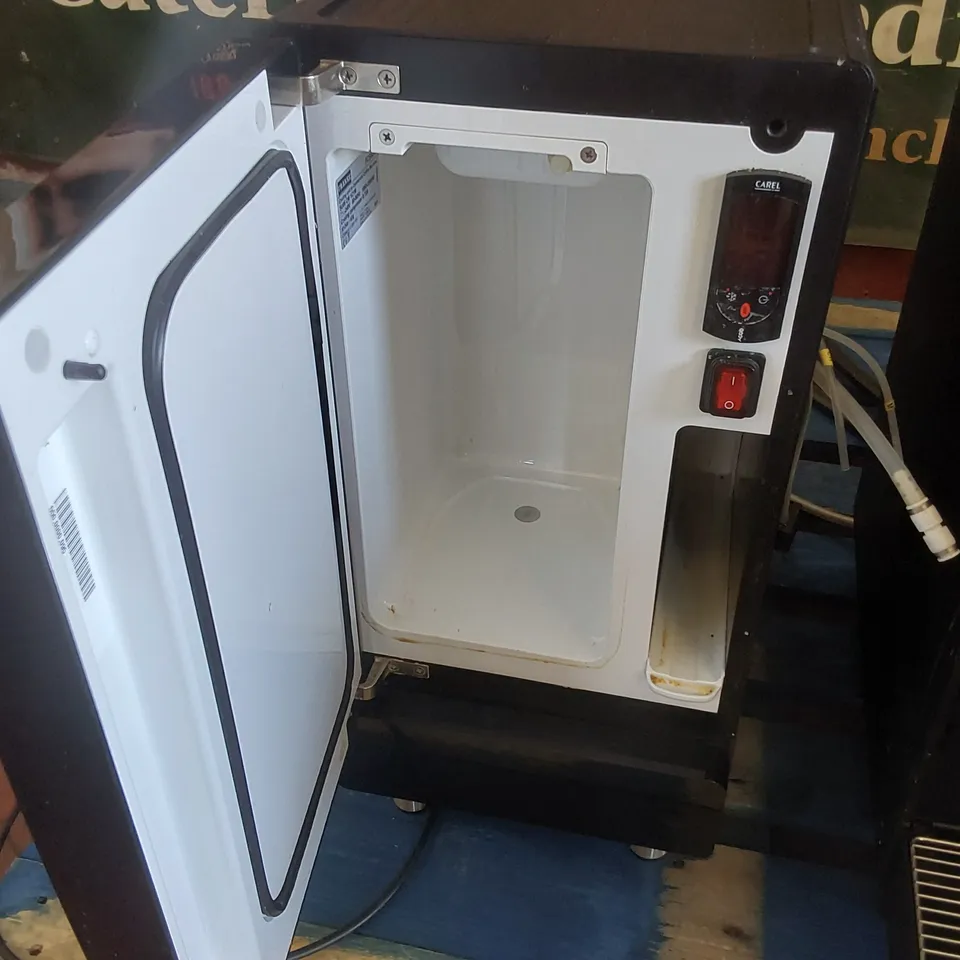 FRANKE A600 SWISS MADE COMMERCIAL COFFEE MACHINE WITH CLEANMASTER MILK CHILLER
