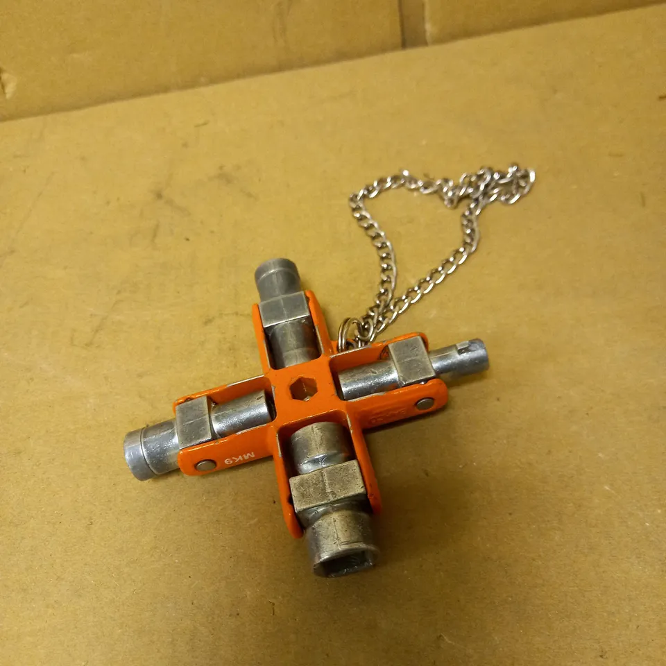 BAHCO BAHMK9 SWITCH CABINET MULTI-FITTING MASTER KEY