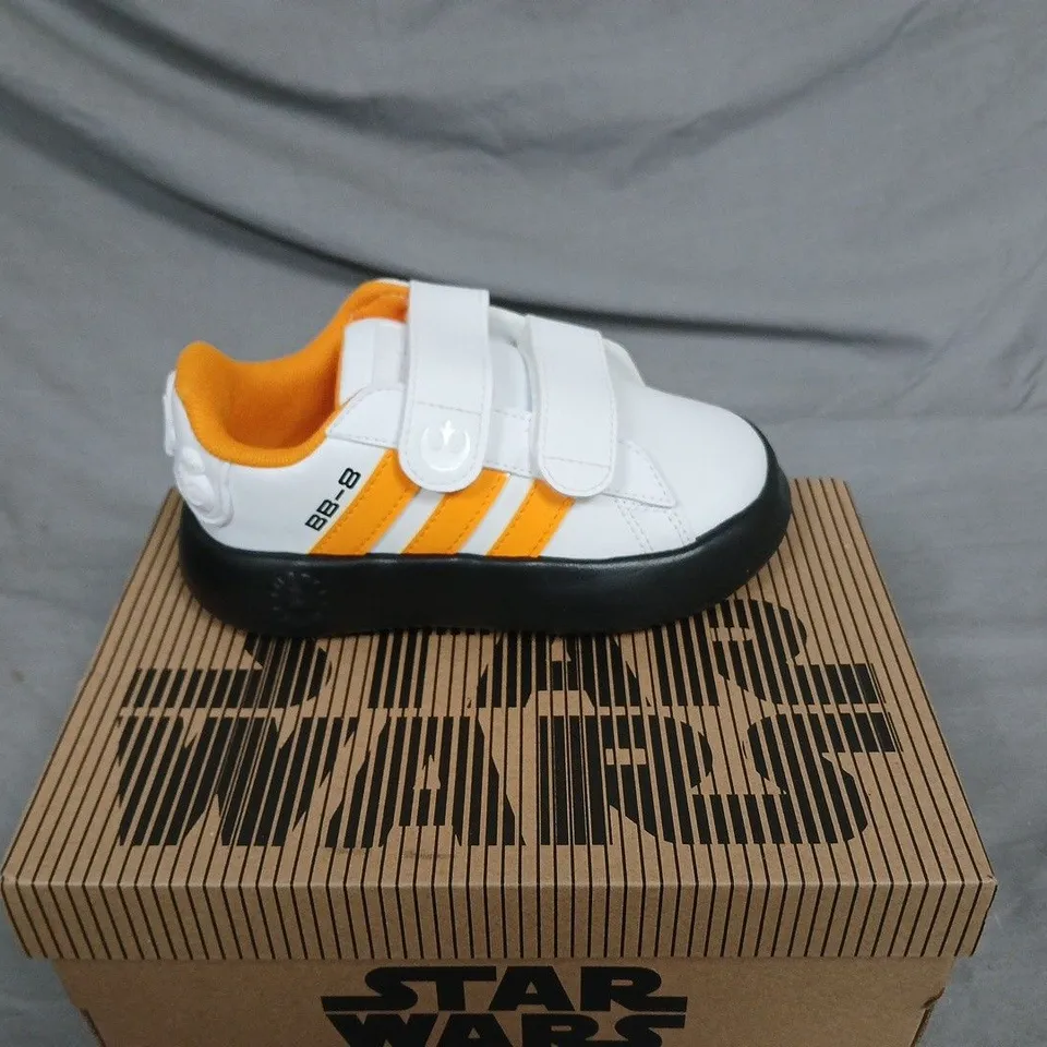 BOXED ADIDAS DROIDS GRAND COURT CF I KIDS' SHOES - STAR WARS EDITION IN WHITE/ORANGE - UK 8.5K 