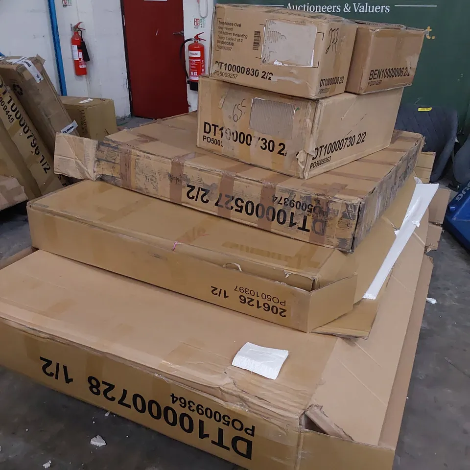 PALLET OF ASSORTED DINING TABLE PARTS