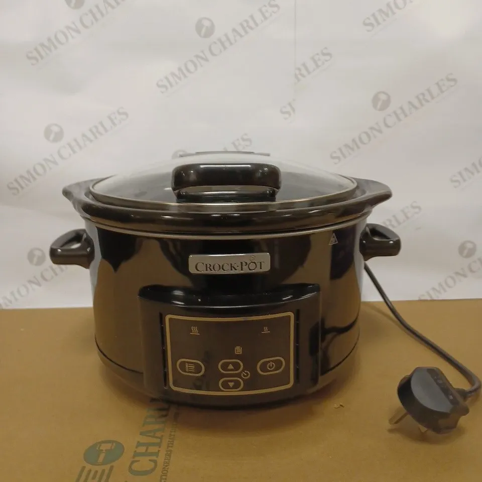 CROCK POT SLOW COOKER 