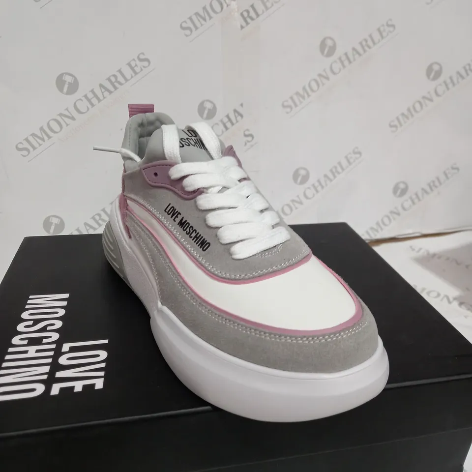 BOXED LOVE MOSCHINO WHITE/GREY CHUNKY TRAINERS - SIZE UK 4
