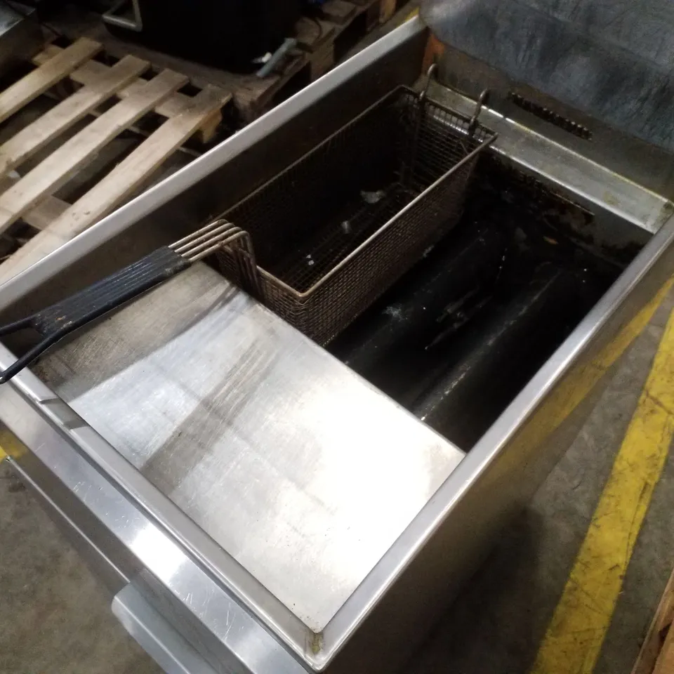 IMPERIAL TWIN TANK FRYER