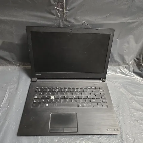 TOSHIBA SATELLITE PRO R40-C LAPTOP