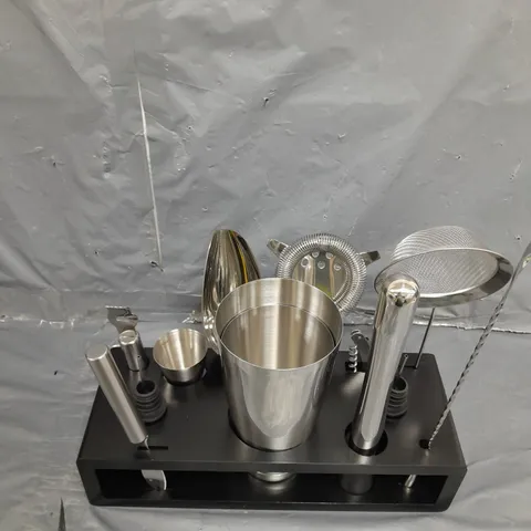 BOXED HIGHBALL AND CHASER PREMIUM BAREWARE SET 