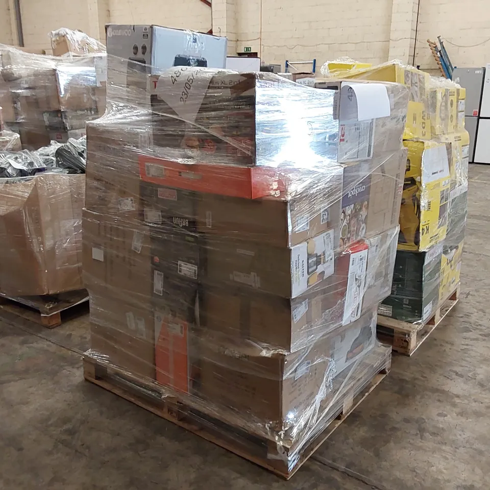 PALLET OF APPROXIMATELY 35 UNPROCESSED RAW RETURN HOUSEHOLD AND ELECTRICAL GOODS TO INCLUDE;