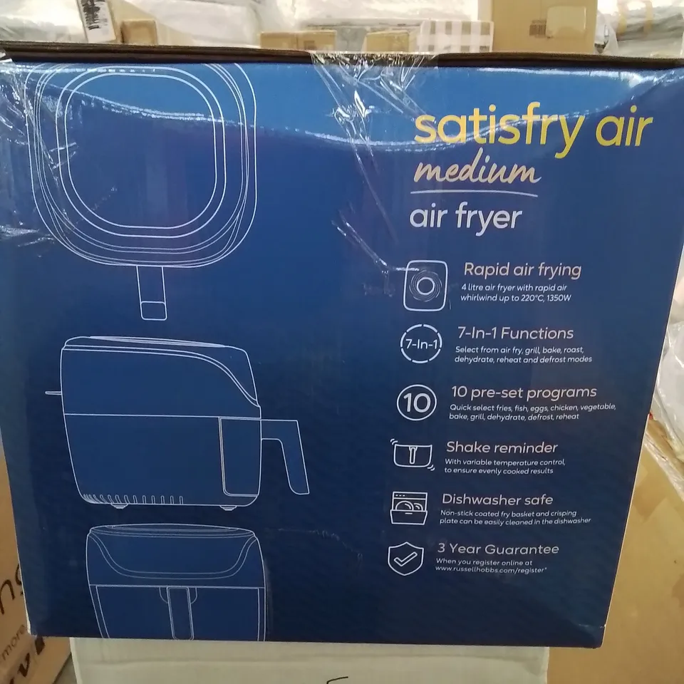BOXED RUSSELL HOBBS SATISFRY 4L MEDIUM AIR FRYER