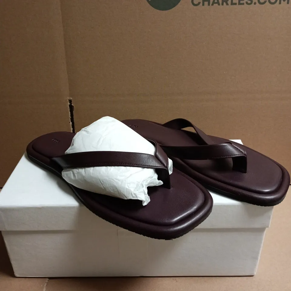 COS SANDALS IN RED - UK 7