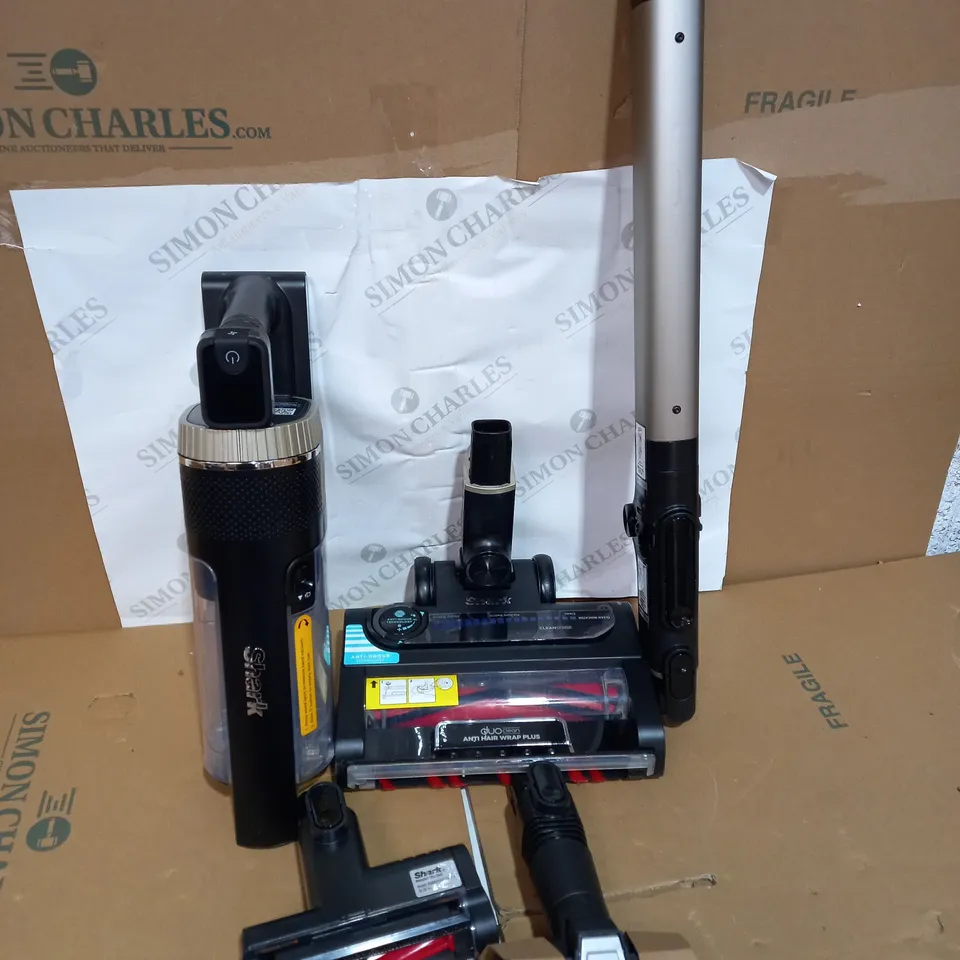 SHARK CORDLESS STICK VACUUM CLEANER PET PRO MODEL