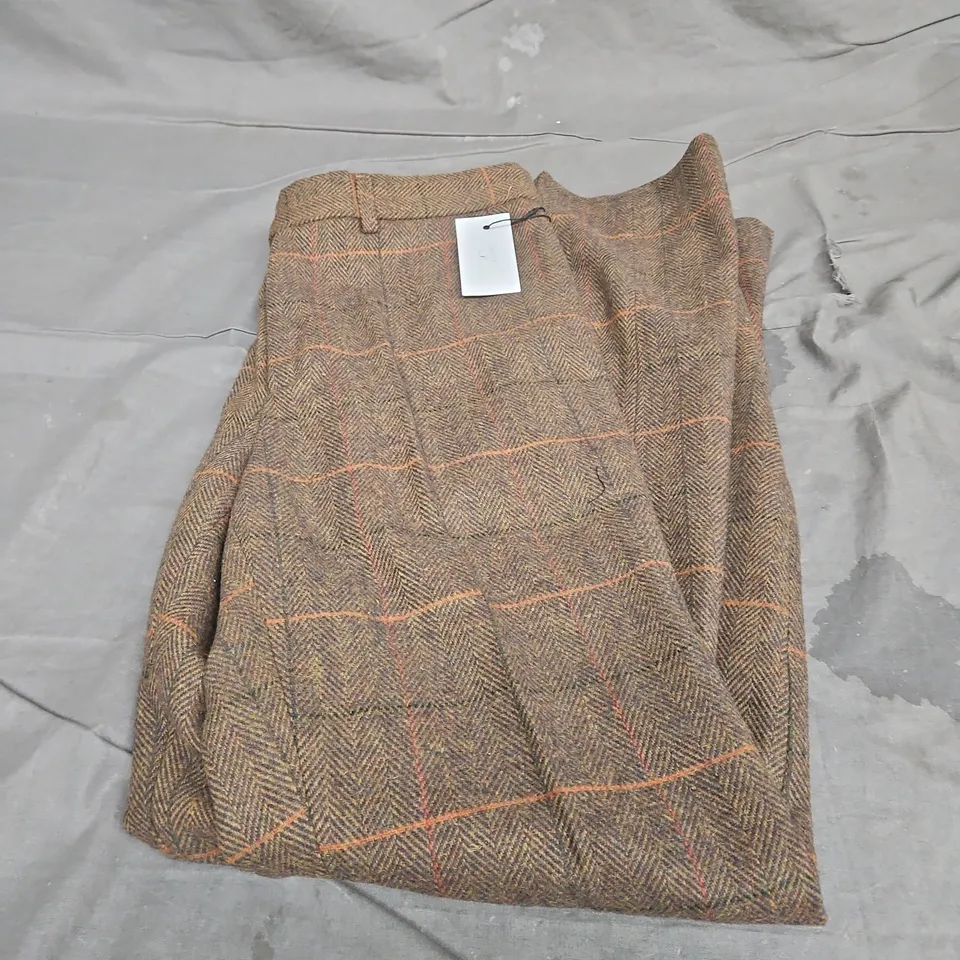 ABITTO TROUSERS IN IN BROWN MIX SIZE 32L