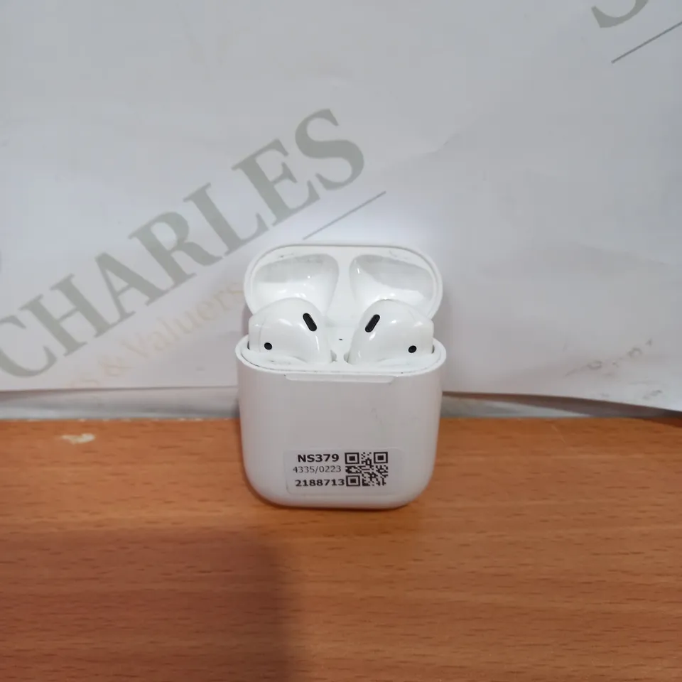 APPLE AIRPODS