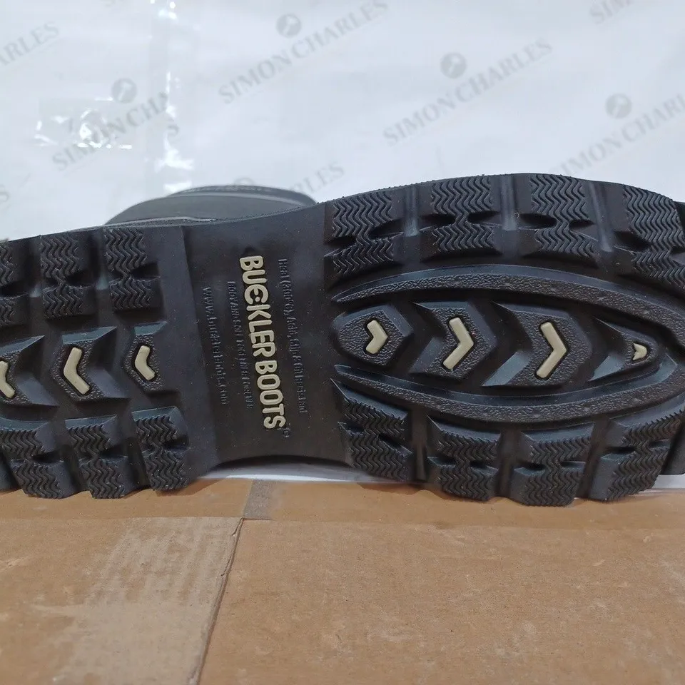BOXED PAIR OF BUCKBOOTZ SAFETY S5 HRO BOOTS IN BLACK UK SIZE 11