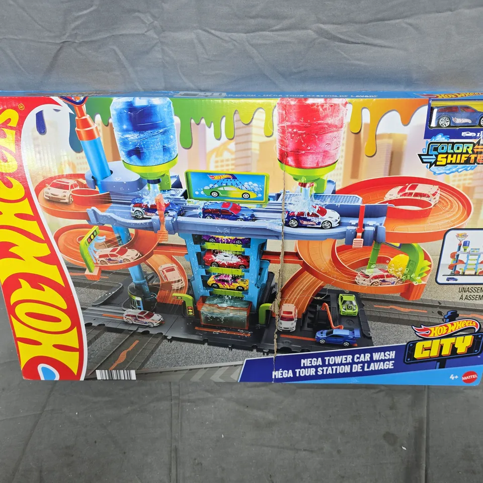 HOT WHEELS MEGA TOWER CAR WASH