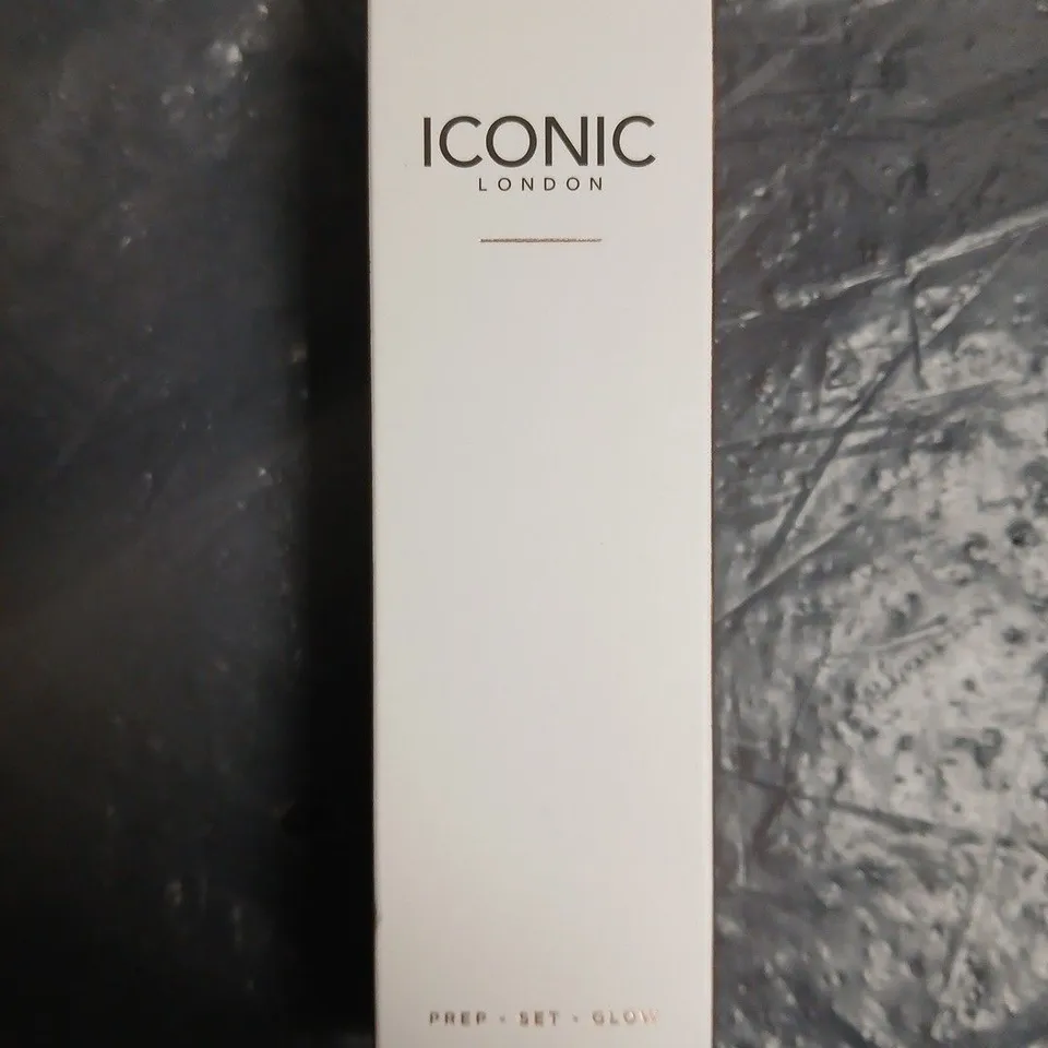 ICONIC LONDON PREP SET GLOW MAKEUP SETTING SPRAY – 120 ML