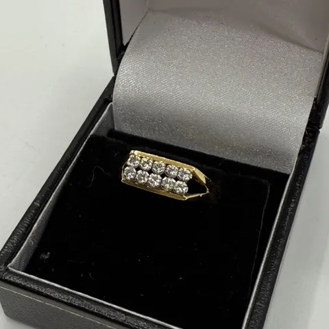 18CT YELLOW GOLD TWO ROW RING SET WITH NATURAL DIAMONDS