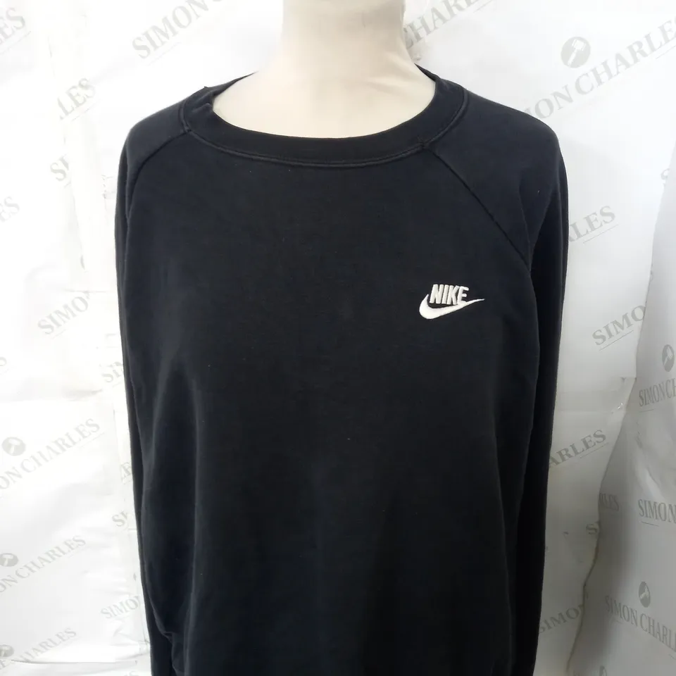 NIKE LOGO CASUAL SWEATSHIRT IN BLACK SIZE XL