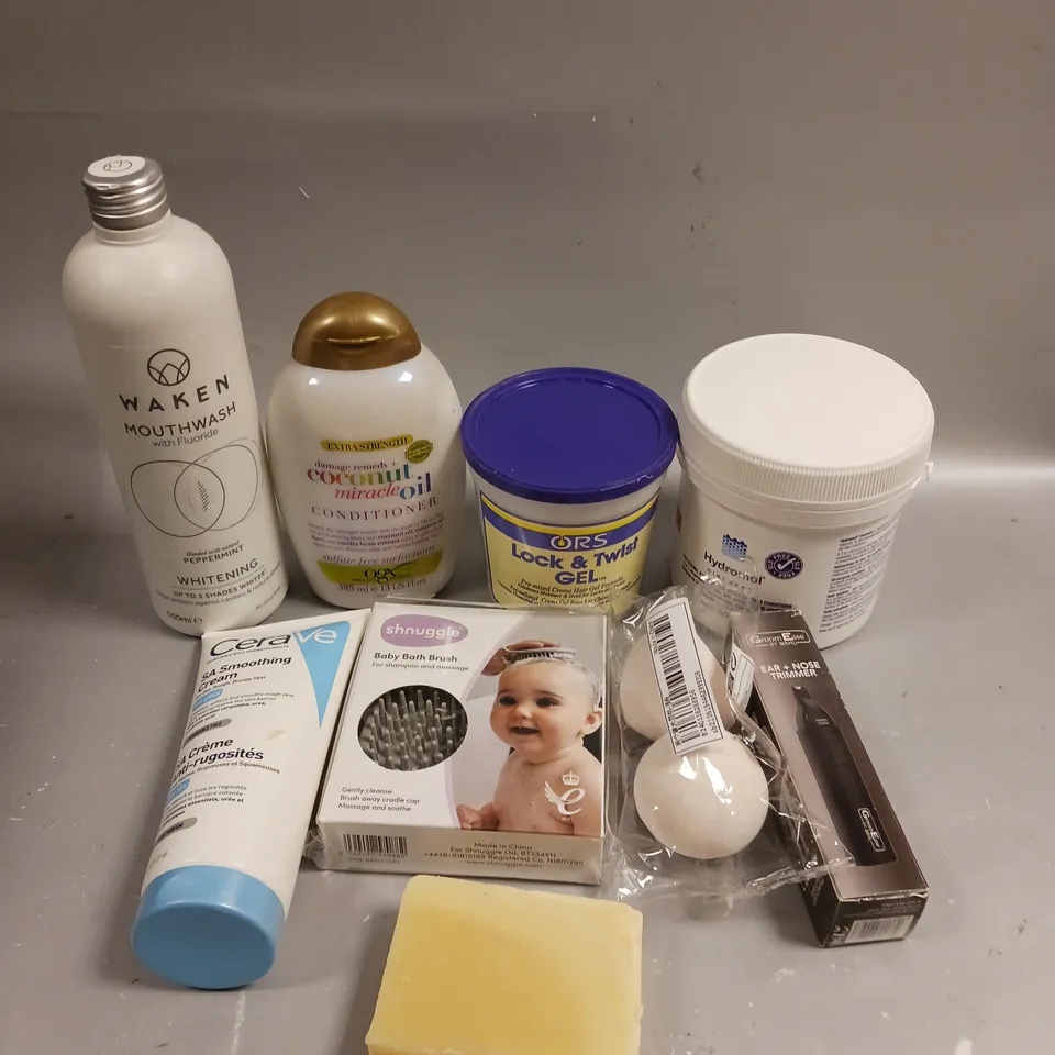APPROXIMATELY 20 ASSORTED HEALTH & BEAUTY PRODUCTS TO INCLUDE WAKEN MOUTHWASH, CERAVE SMOOTHING CREAM, WAHL EAR & NOSE TRIMMER ETC 