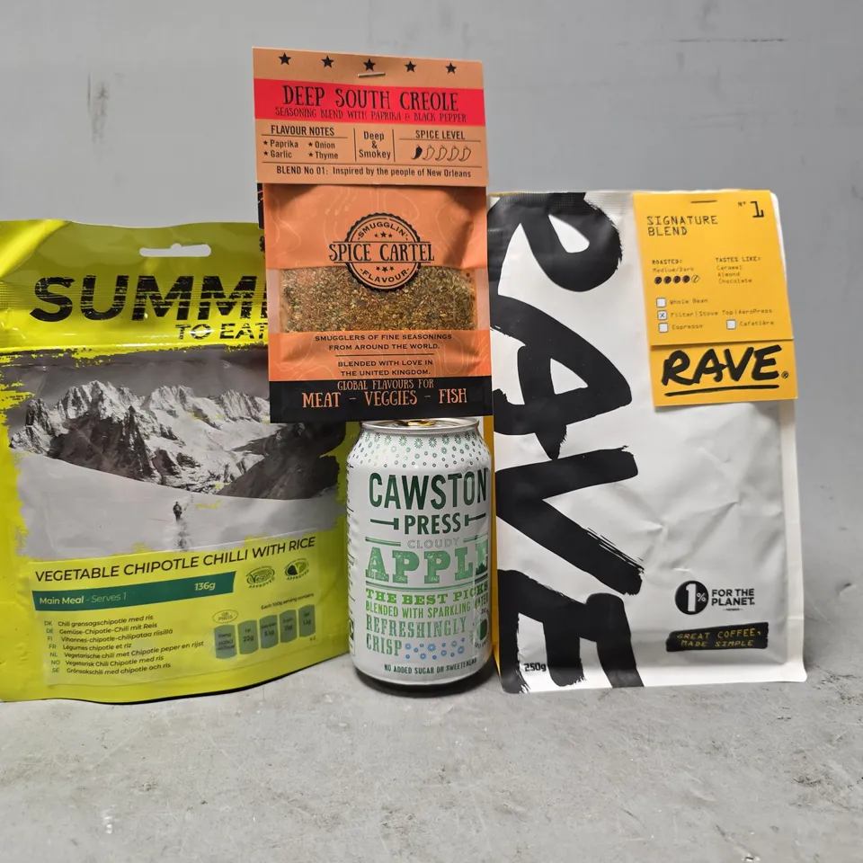 APPROXIMATELY 12 ASSORTED FOOD & DRINK ITEMS TO INCLUDE - RAVE SIGNATURE BLEND , CAWSTON PRESS APPLE DRINK , DEEP SOUTH CREOLE ETC