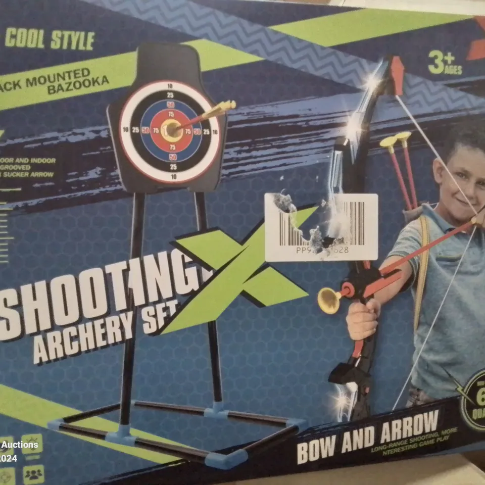 PALLET CONTAINING VARIOUS ASSORTED ITEMS TO INCLUDE: ARCHERY SET, SHOWER DRAIN, PET CRATE AND LOTS MORE UNMARKED BOXED ITEMS
