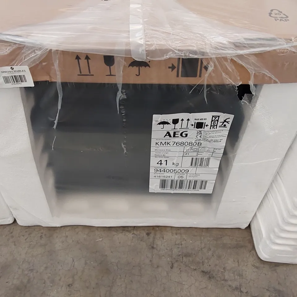 AEG INTEGRATED SINGLE MULTI FUNCTION ELECTRIC OVEN WITH MICROWAVE Model KMK768080B RRP £917
