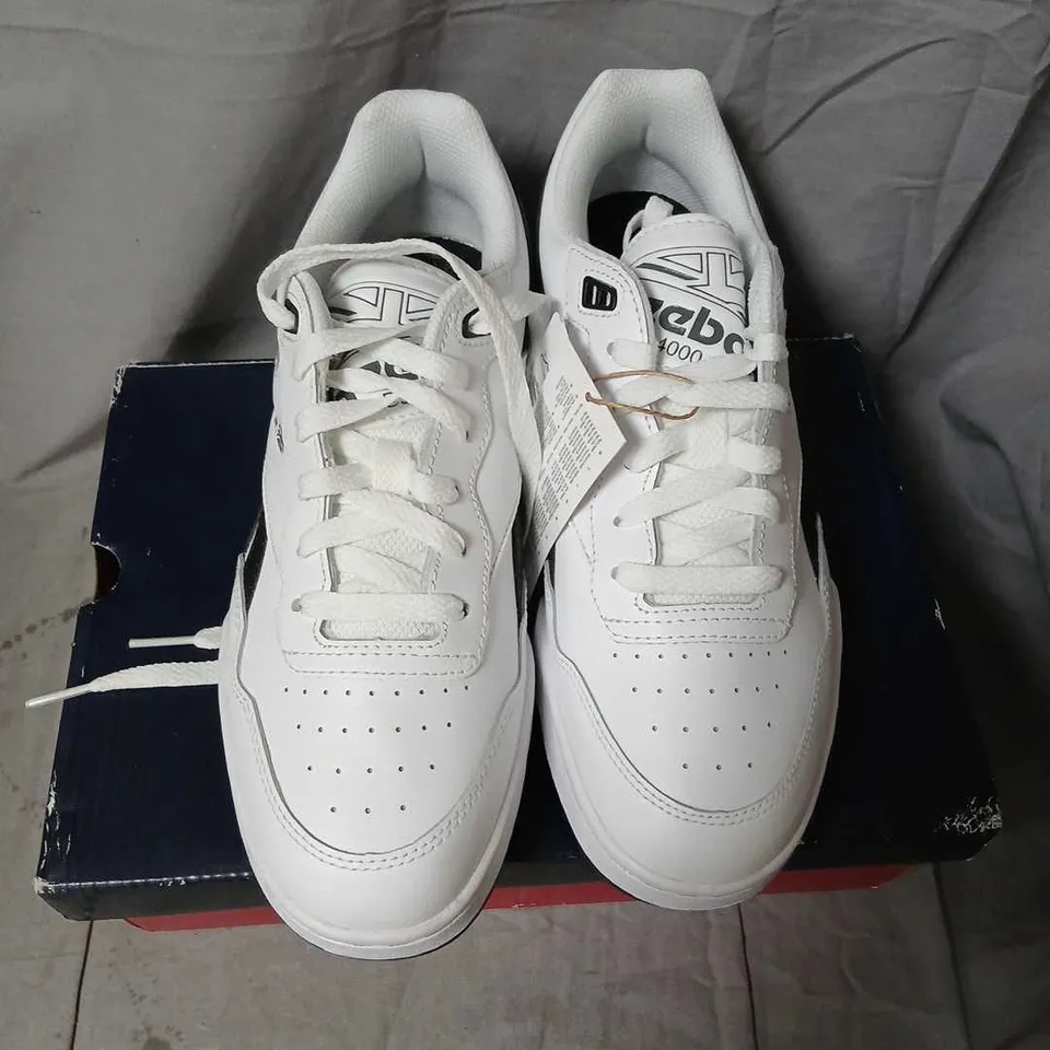 REEBOK BB 4000 II 99 WHITE/BLACK TRAINERS – UK 6 (EU 39)