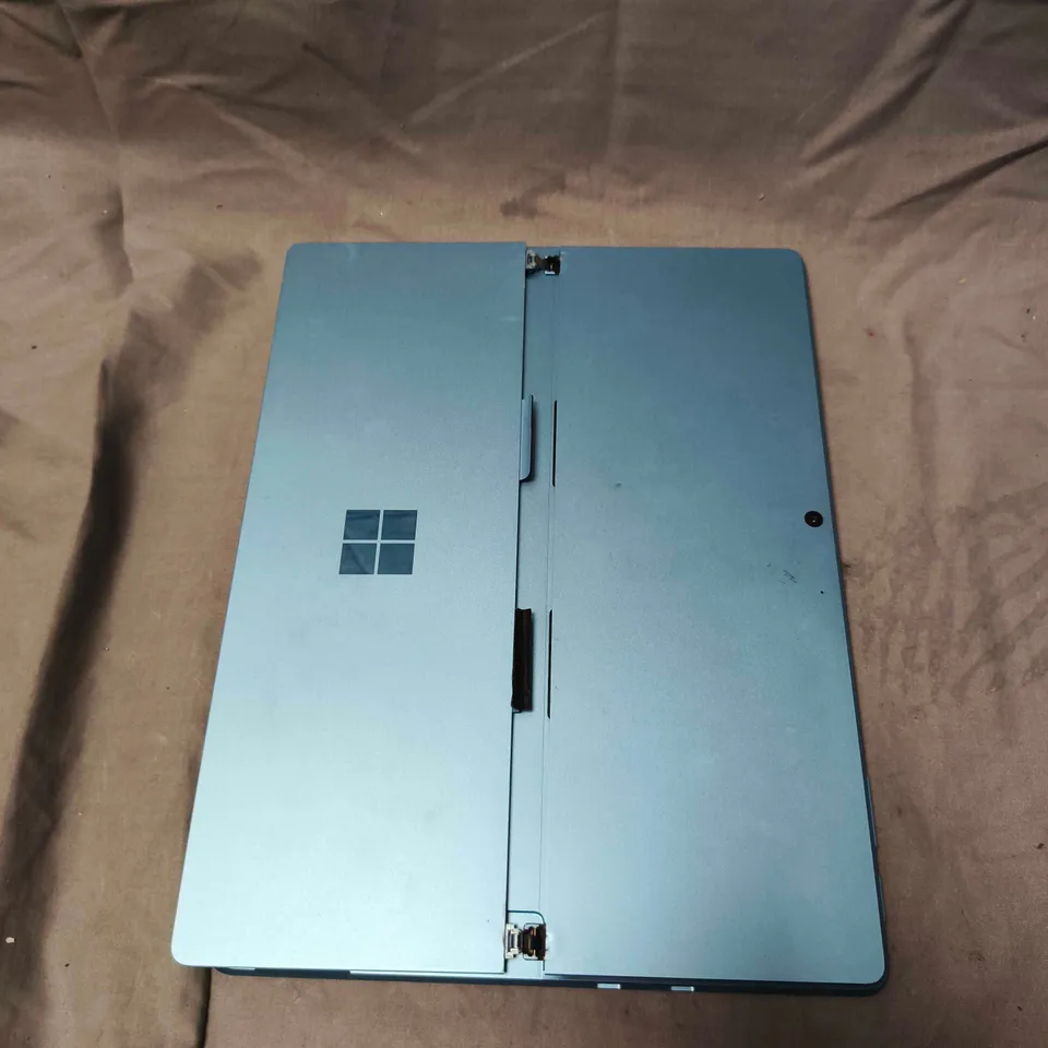 MICROSOFT SURFACE PRO TABLET - 2076