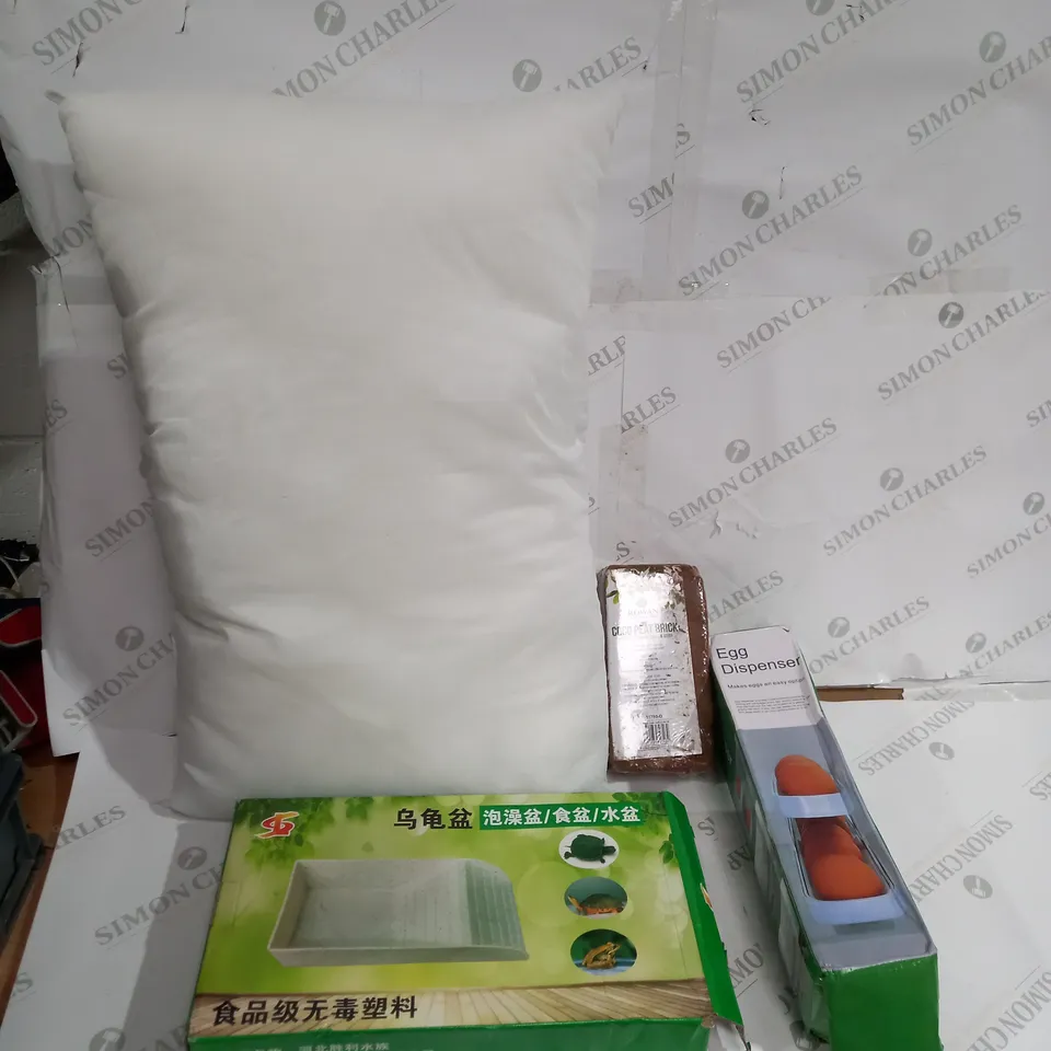 LARGE BOX OF ASSORTED HOUSEHOLD ITEMS TO INCLUDE PILLOWS, EGG DISPENSER AND PEAT BRICK