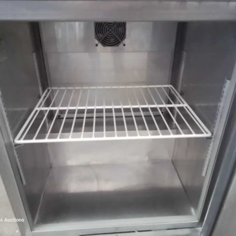 WILLIAMS UNDERCOUNTER FRIDGE Model HA135 SS