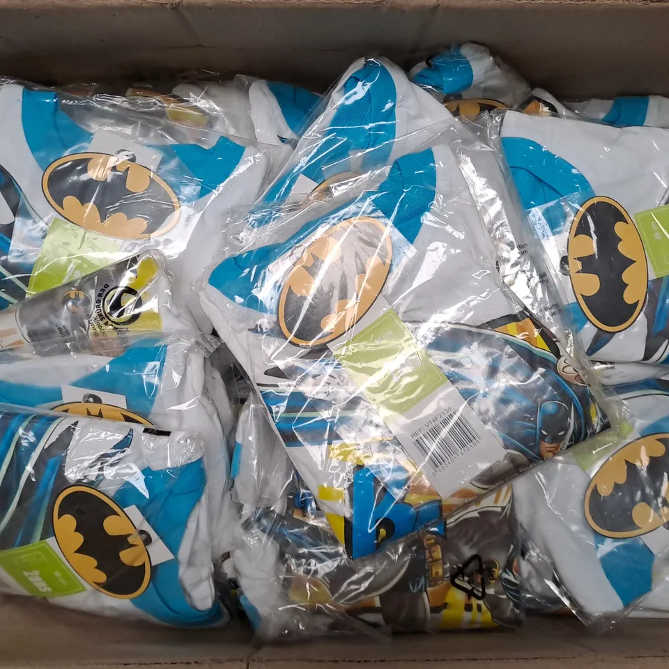 BOX OF APPROX 36 ASSORTED KIDS BATMAN T-SHIRTS - SIZES VARY 