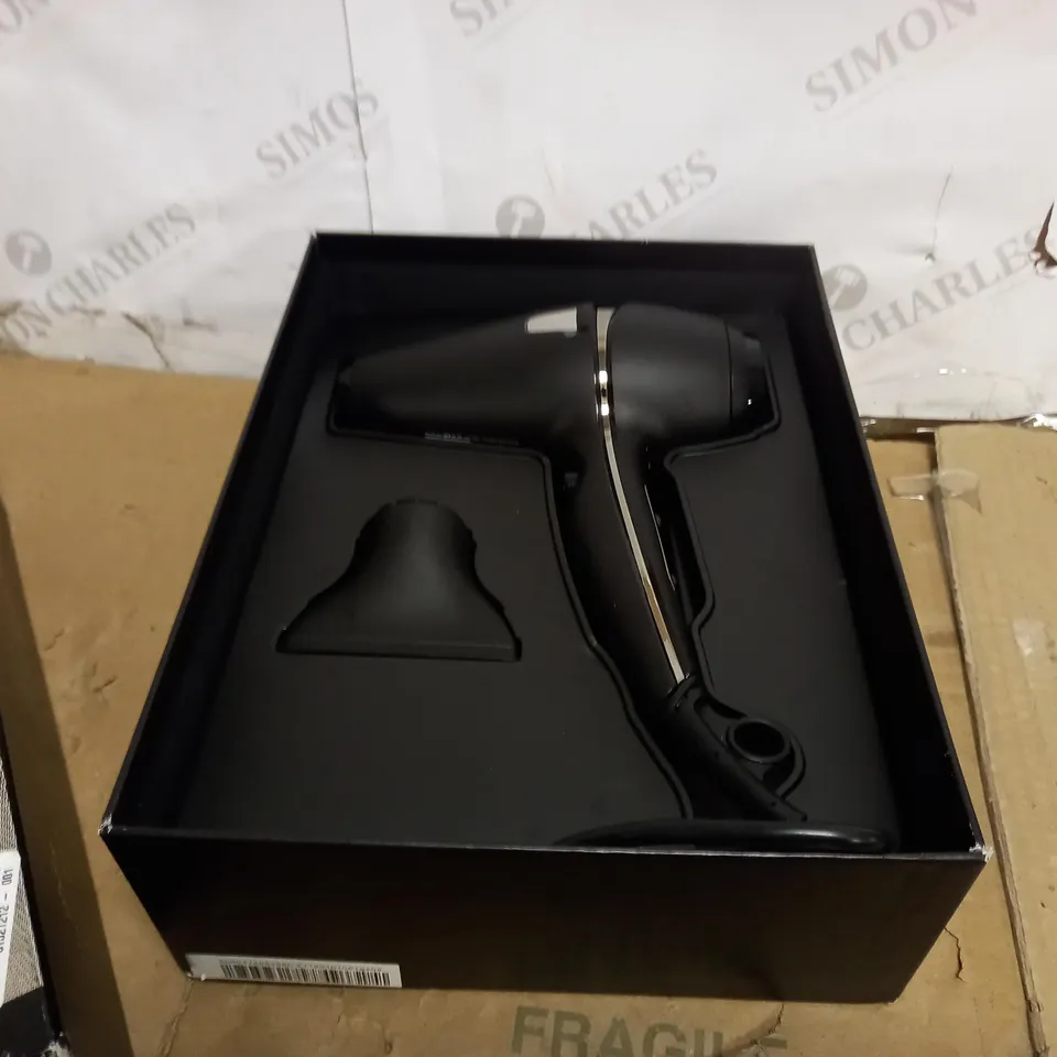 AIR PROFESSIONAL HAIR DRYER - A SALOON FINISH 2* FASTER