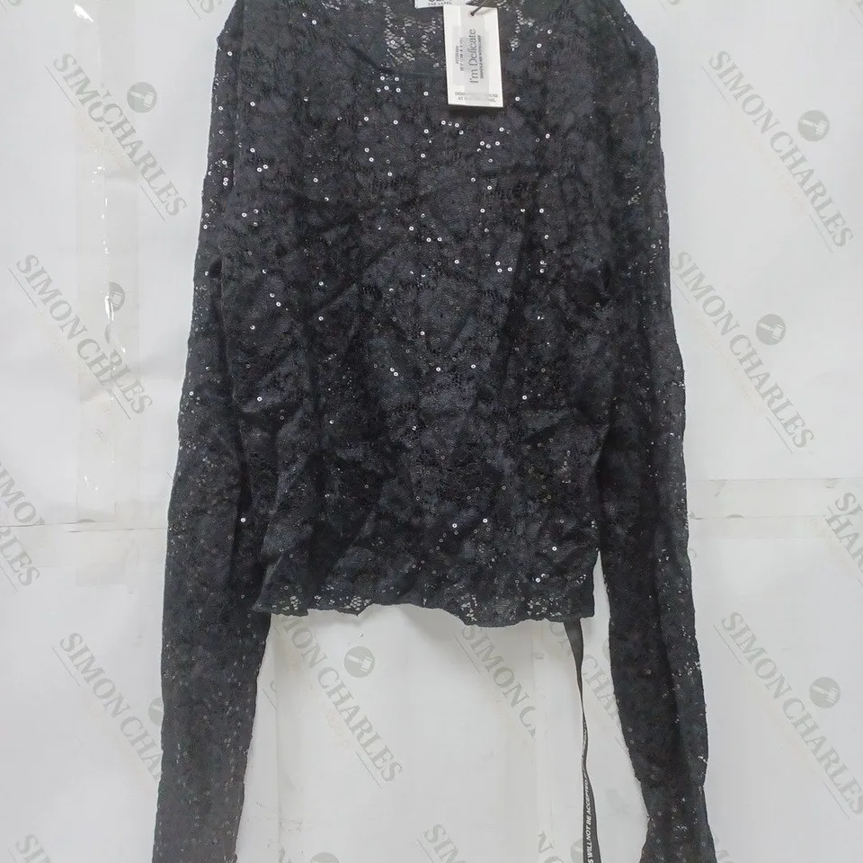 SLA BLACK LACE TOP IN BLACK - MEDIUM