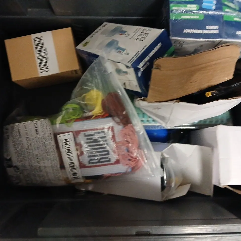 APPROXIMATEY 15 HOUSEHOLD ITEMS TO INCLUDE STICKY WAFTERS, CANDLE SAND AND AN APPLE CORER