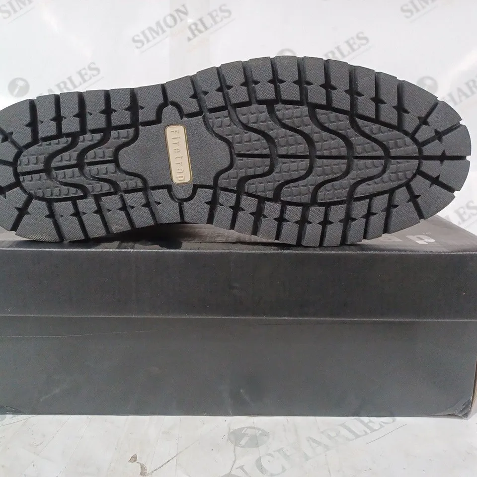 BOXED PAIR OF FIRETRAP AUBIN SHOES IN CAMEL COLOUR UK SIZE 7