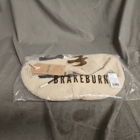 BRAKEBURN OPE SLINGBAG CREAM ONE SIZE WITH TAGS