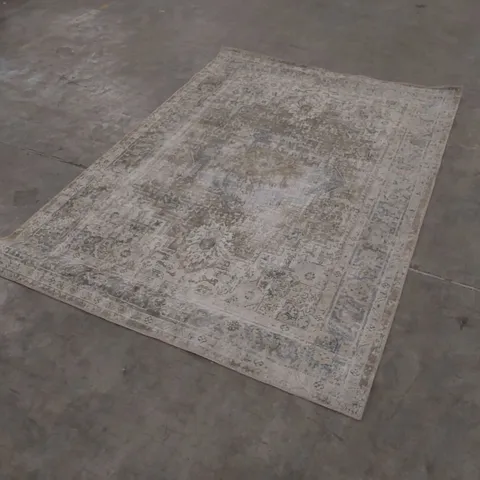 QUALITY DESIGNER AREA RUG - APPROXIMATELY 228 x 157cm