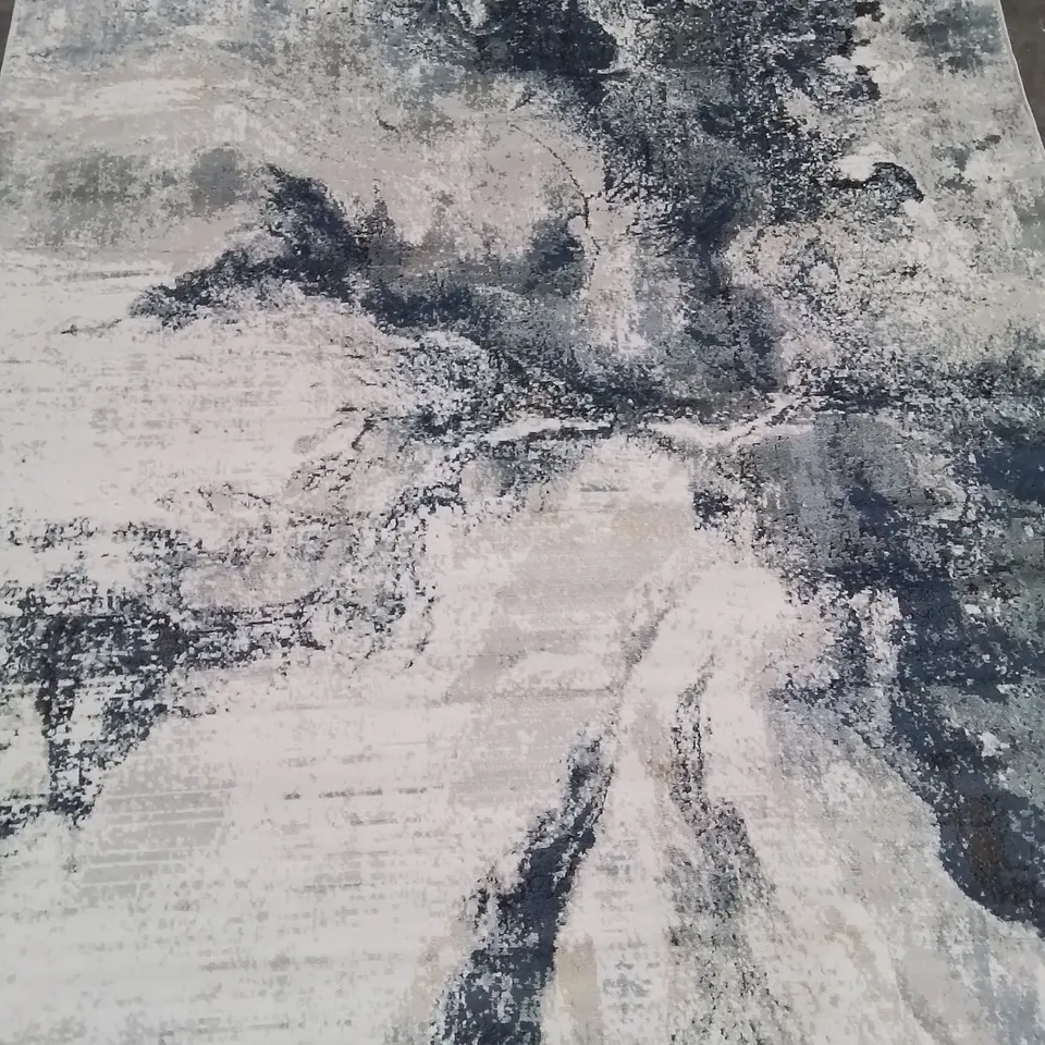 SURYA JOLLIE COLLECTION DITTMER BLUE AND IVORY RUG IN SIZE 200X275