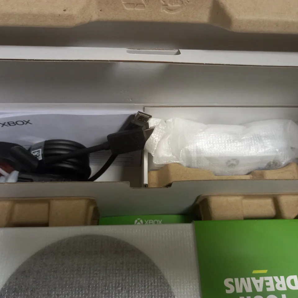 BOXED XBOX CONSOLE SERIES S 512GB SSD WHITE