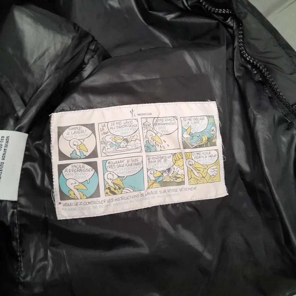 MONCLER BLACK AND WITH PADDED JACKET - SIZE 1