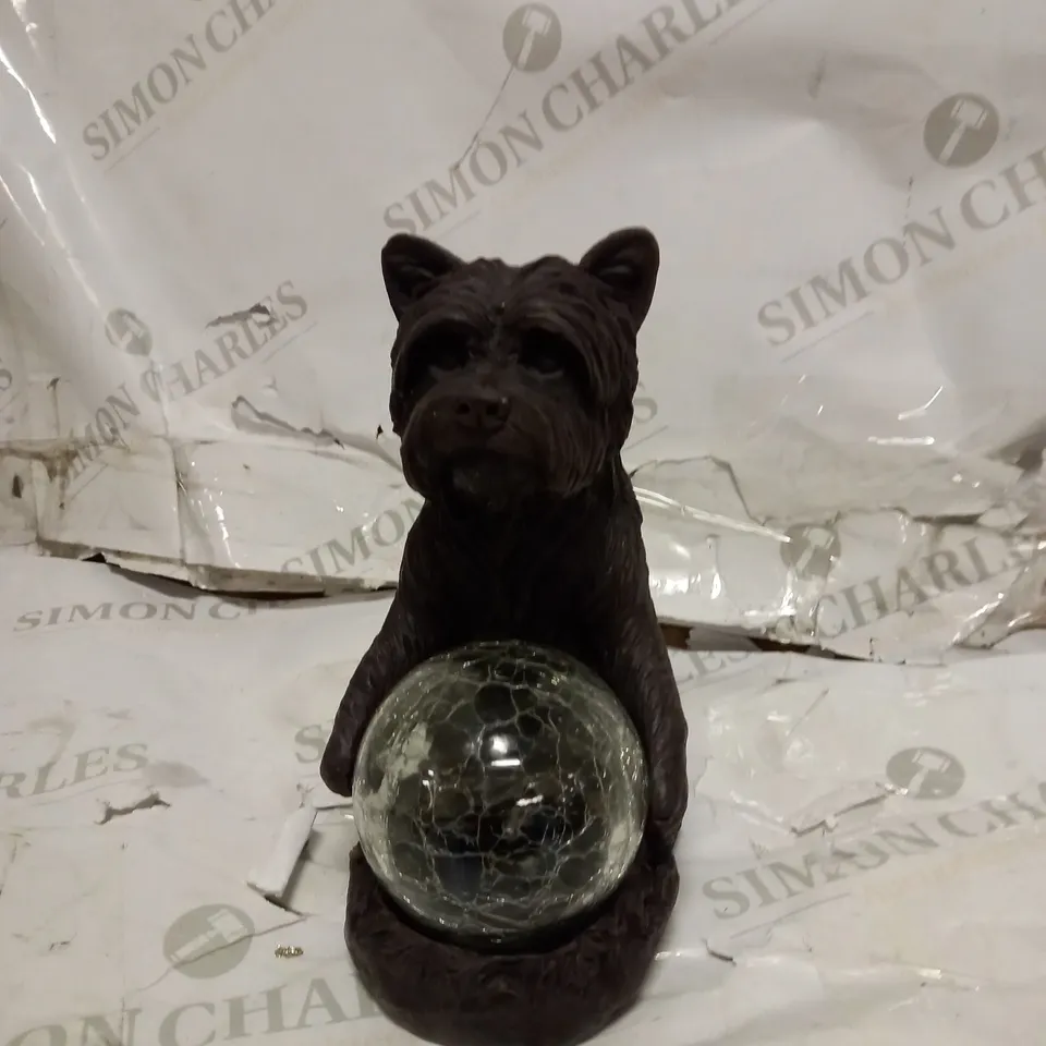 INNOVATORS DOG WITH ORB GARDEN DECORATION