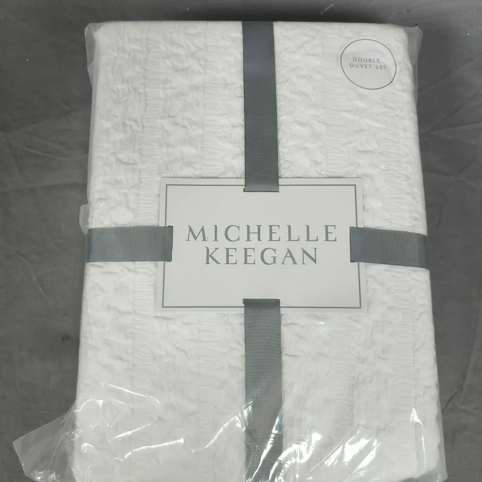 MICHELLE KEEGAN DOUBLE DUVET SET – WHITE