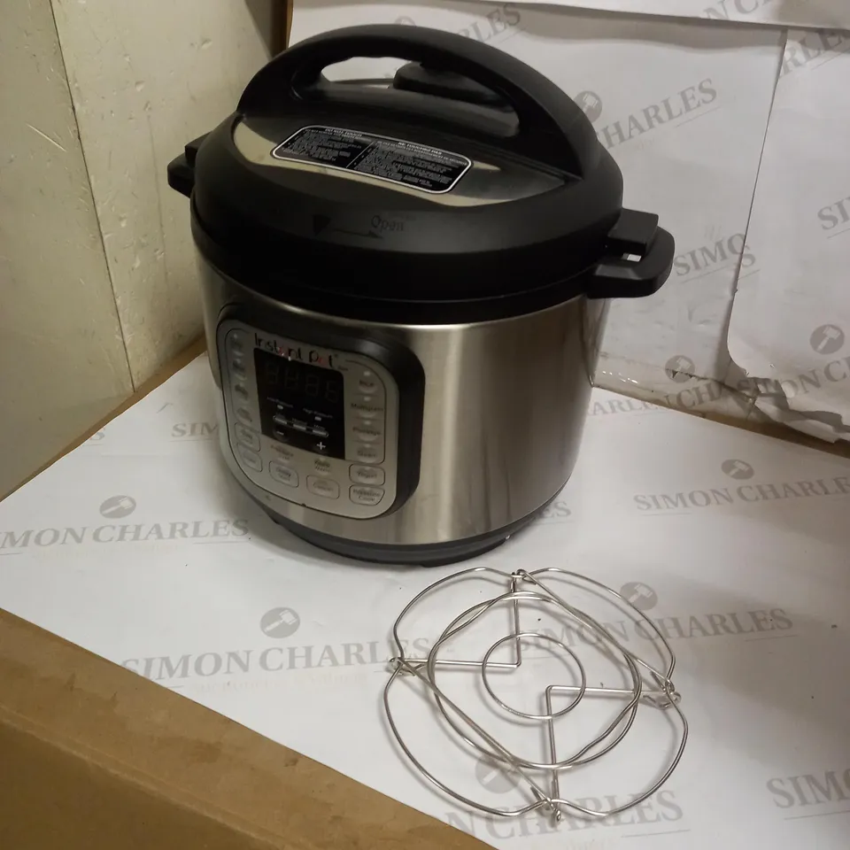 INSTANT POT DUO SMART PRESSURE COOKER