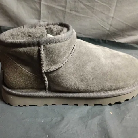 UGG GREY SUEDE BOOTS - UK SIZE 6