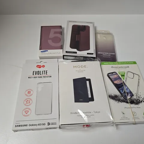 APPROXIMATELY 80 ASSORTED ELECTRICAL ITEMS TO INCLUDE MODE KINDLE PAPERWHITE CASE, DECODED CASE WALLET IPHONE 14 PLUS, TECH21 EVOLITE SAMSUNG GALAXY A13 CASE, ETC - COLLECTION ONLY