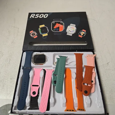 BOXED R500 SMARTWATCH WITH ASSORTED STRAPS